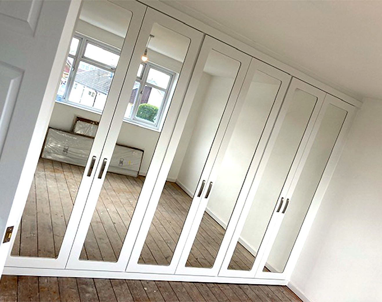 bespoke wardrobes fitted